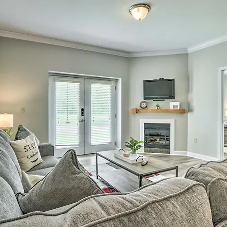 Downtown Pigeon Forge Condo With Pool Access! Exterior photo