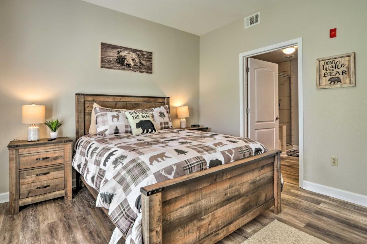 Apartment Downtown With Pool Access! *